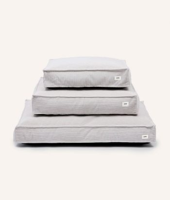 White Corduroy Dog Bed, Cuadra